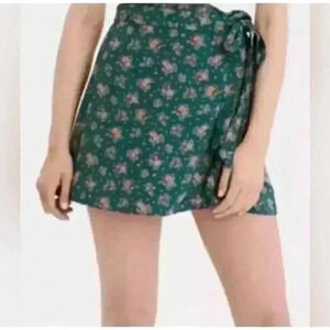 American Eagle Mini Floral Skirt (405)